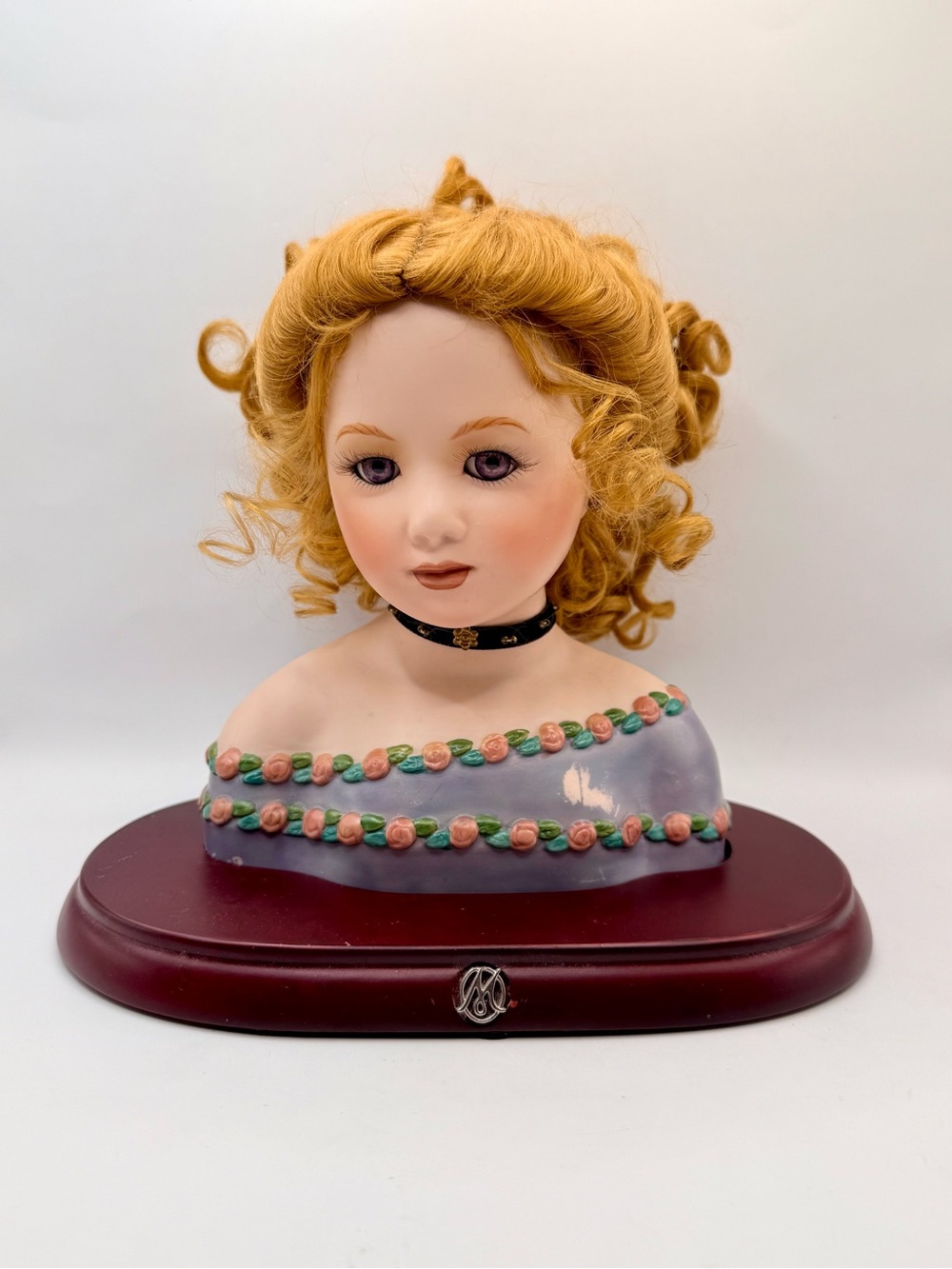 Marie Osmond Amelia La Femme Porcelain Bust Doll #1231/2000 2002 Limited Edition